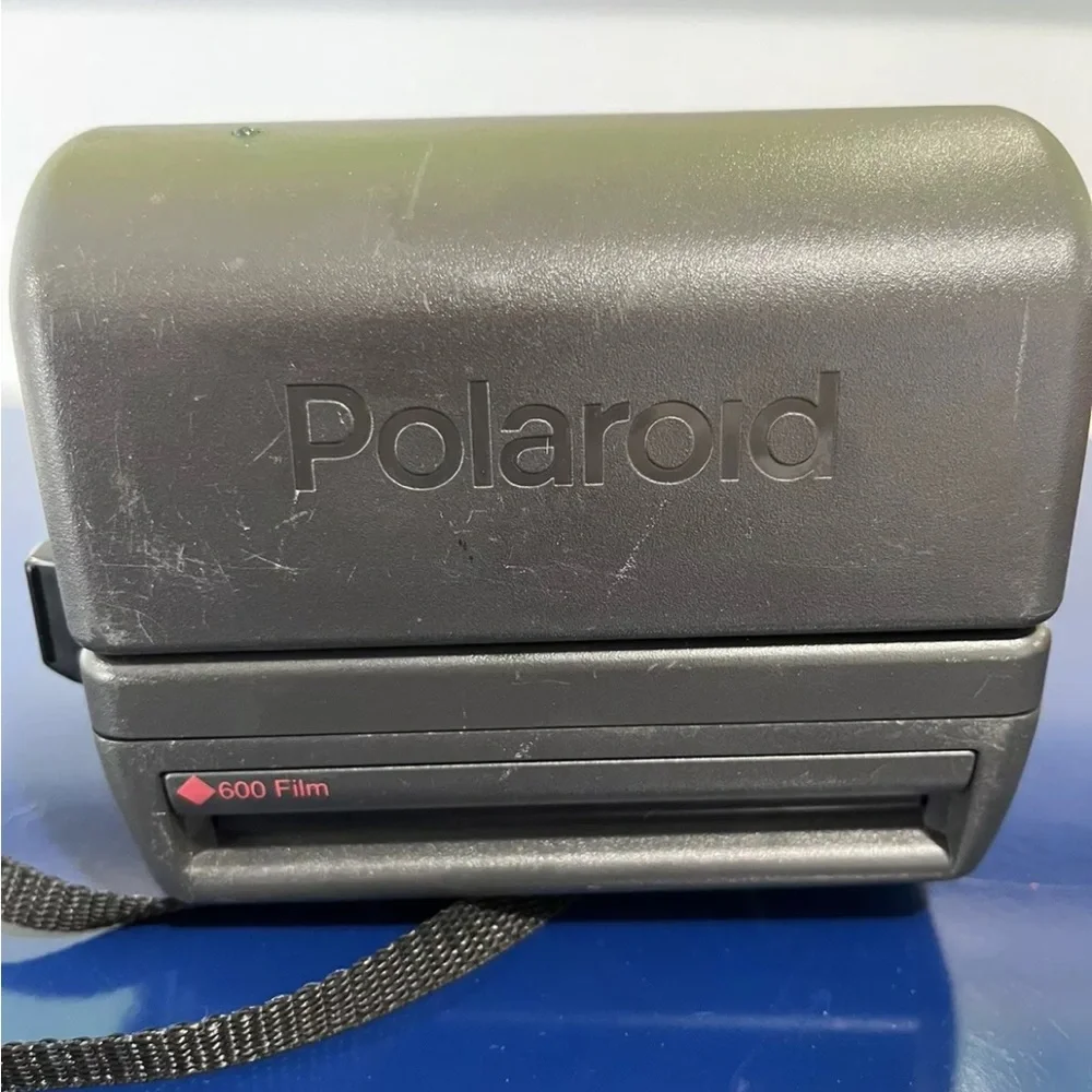 Polaroid One Step Close Up Instant Camera Flash Vintage 80s 90s Black Strap